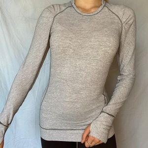 Lululemon long sleeve running sweater top gray stripes, zip pocket, thumbholes